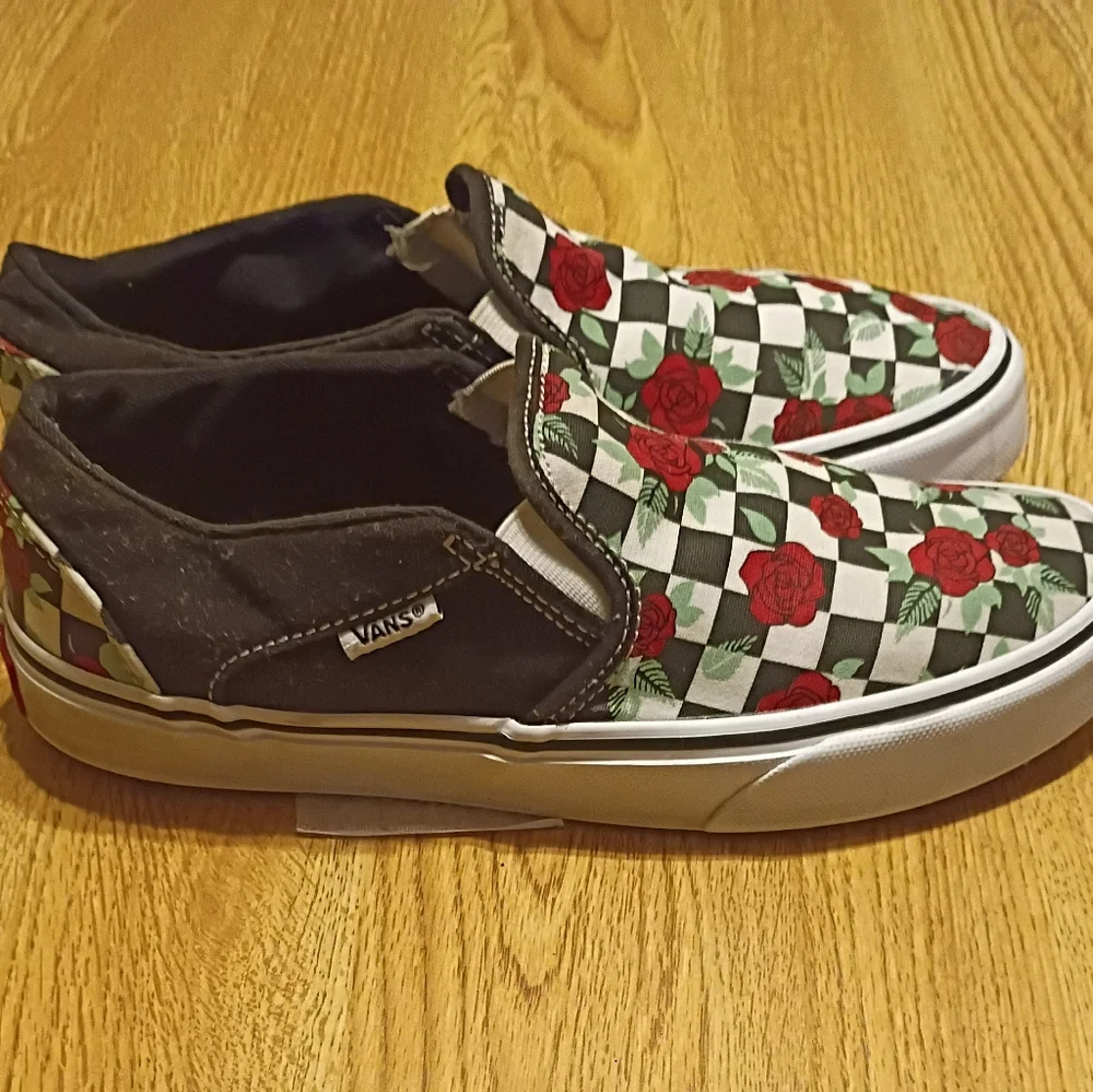 Vans Classic Slip-On Checkerboard Roses Women's 7 - Picture 3 of 6